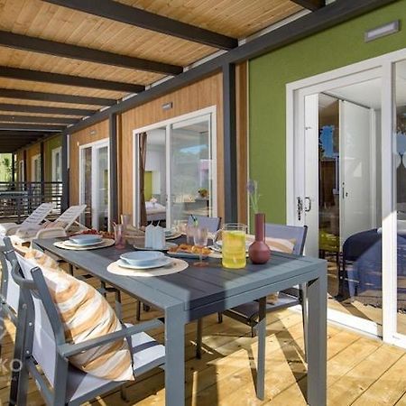Premium Mobile Home In Novalja Exterior foto